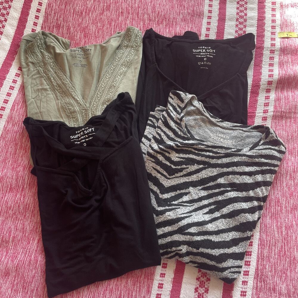 Lot of 4 Torrid Super Soft Tops Size 0X Black Zebra Green